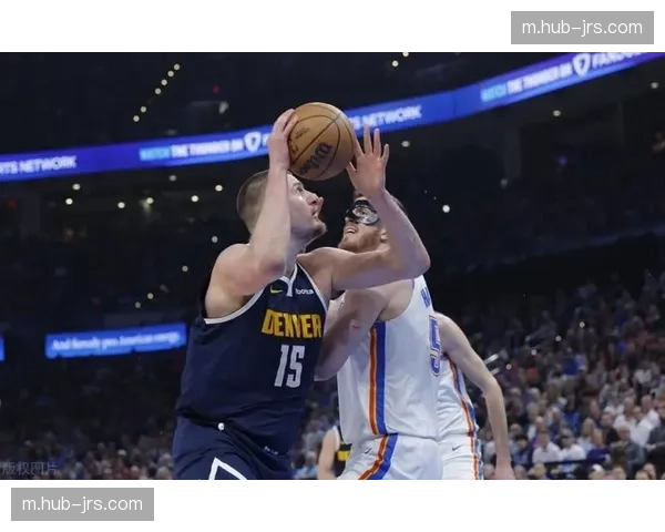 掘金勇士三分对攻 约基奇穆雷组合不敌水花兄弟